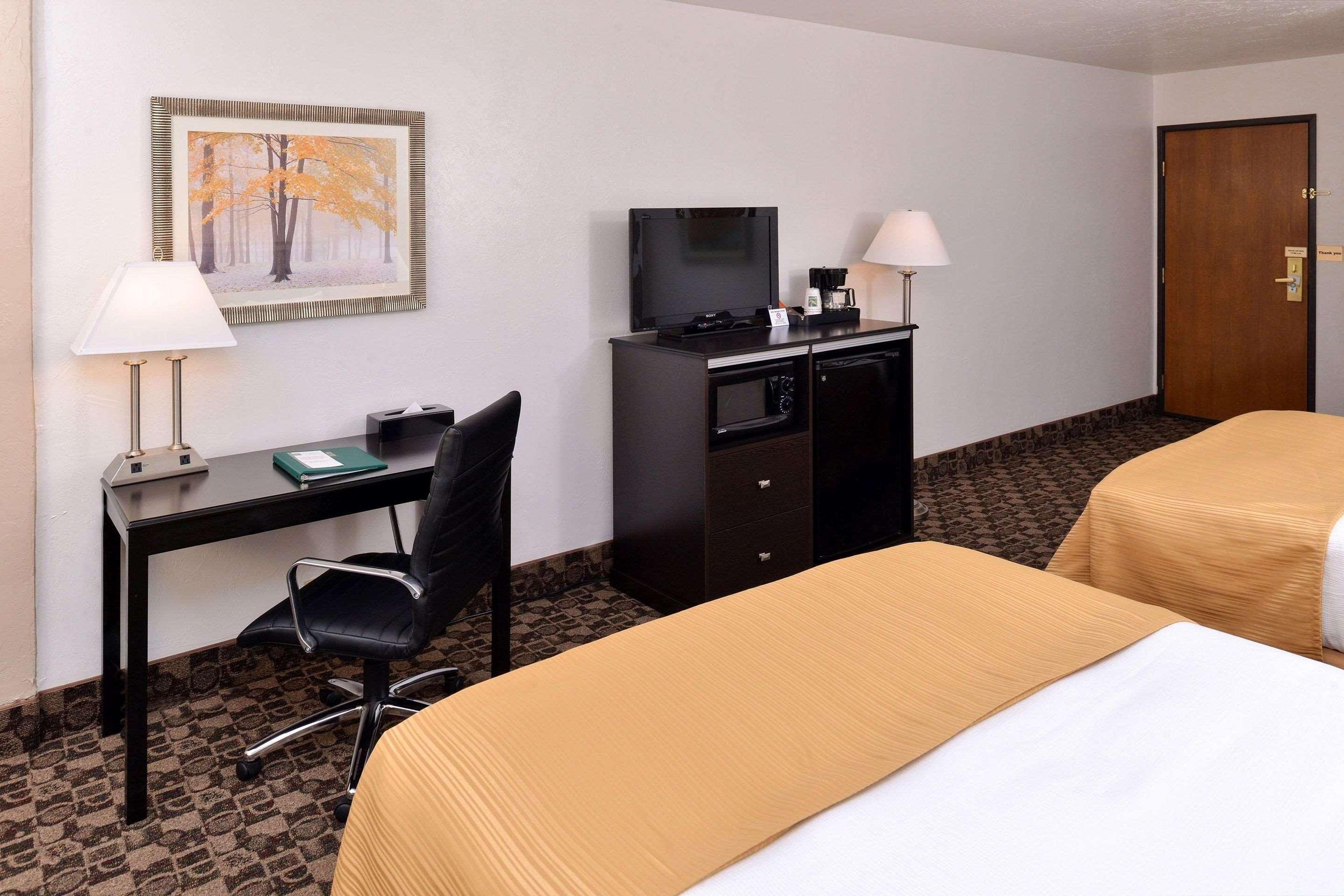 Quality Inn Vernal Near Dinosaur National Monument Bagian luar foto