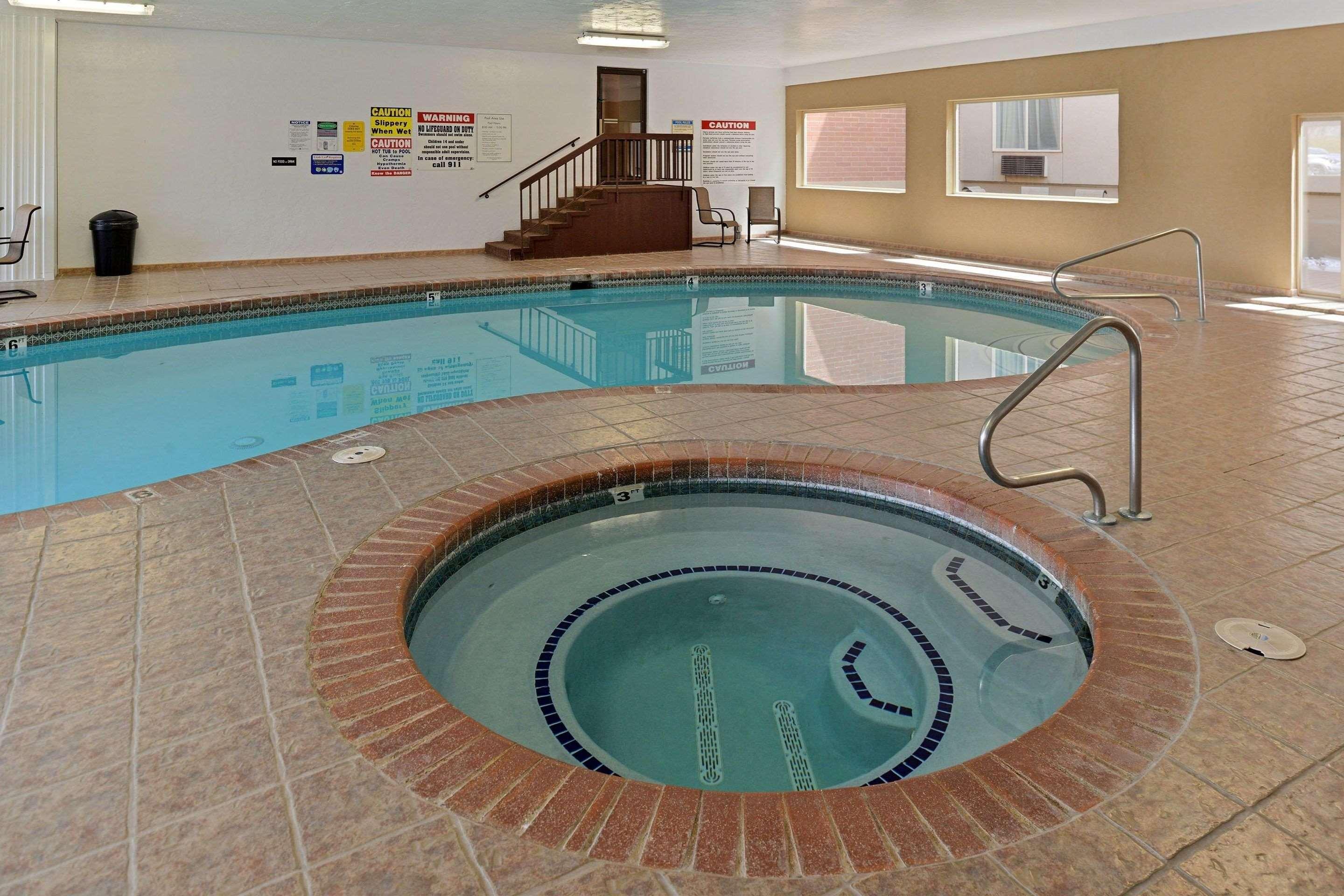 Quality Inn Vernal Near Dinosaur National Monument Bagian luar foto