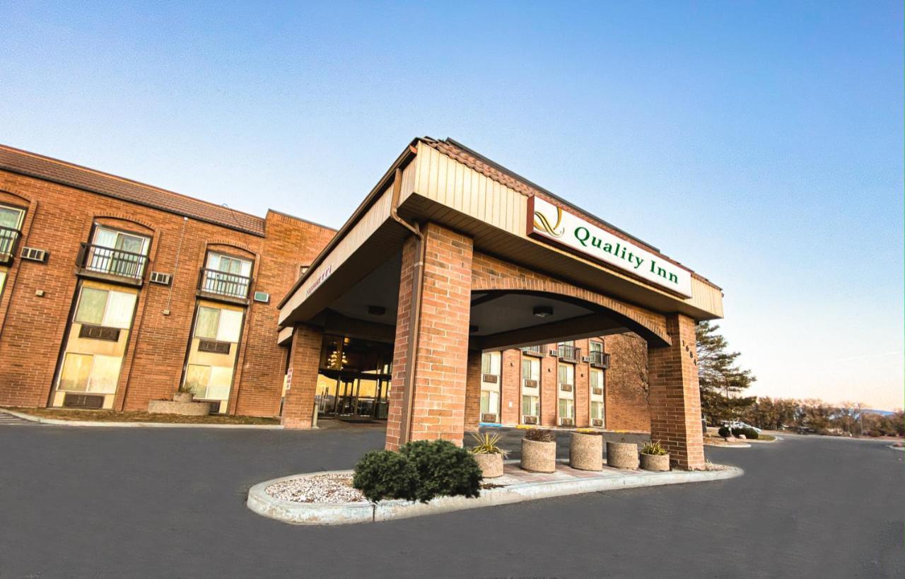Quality Inn Vernal Near Dinosaur National Monument Bagian luar foto
